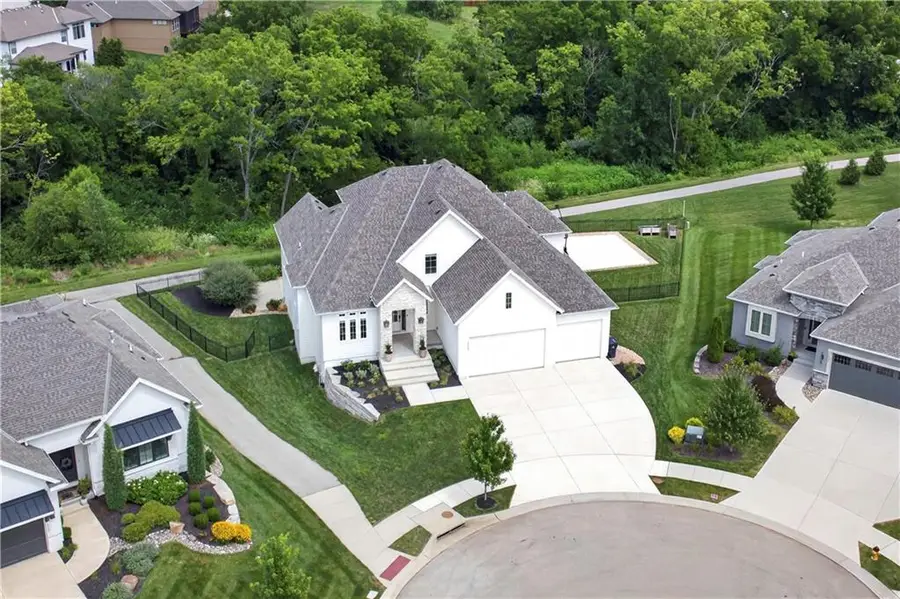 15410 W 166th Terrace, Olathe, KS 66062 - #2
