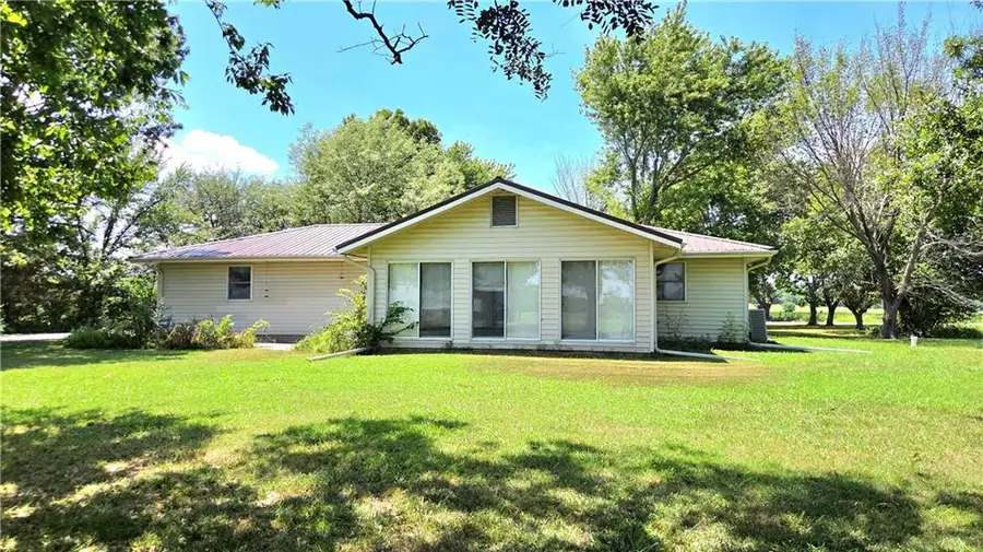 10753 Scott Road, Pleasanton, KS 66075 - #2