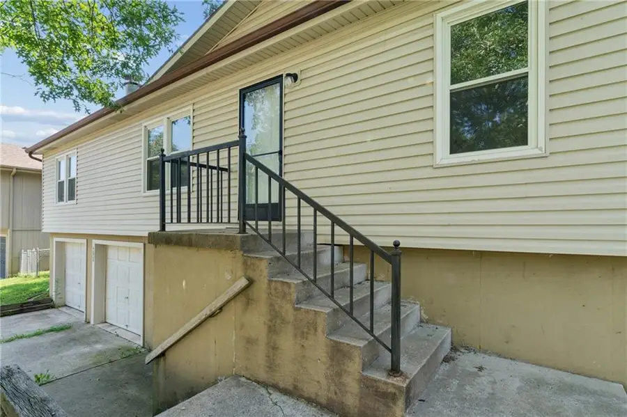4804 W Christie Circle, Blue Springs, MO 64015 - #3