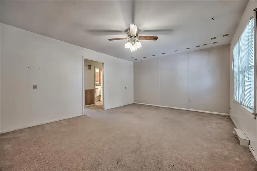 412 W Insley Avenue, Bonner Springs, KS 66012 - #3