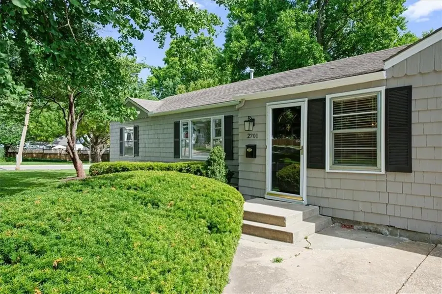 2701 W 47th Terrace, Westwood, KS 66205 - #2