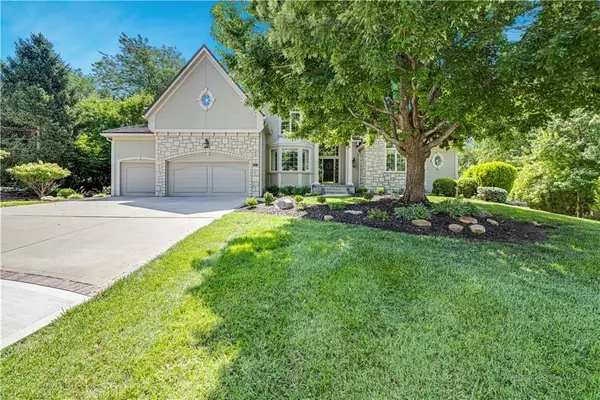 10853 S Cedar Niles Circle, Olathe, KS 66061