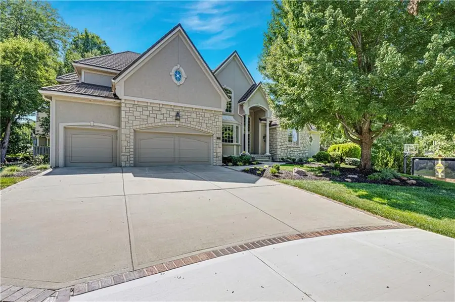 10853 S Cedar Niles Circle, Olathe, KS 66061 - #2