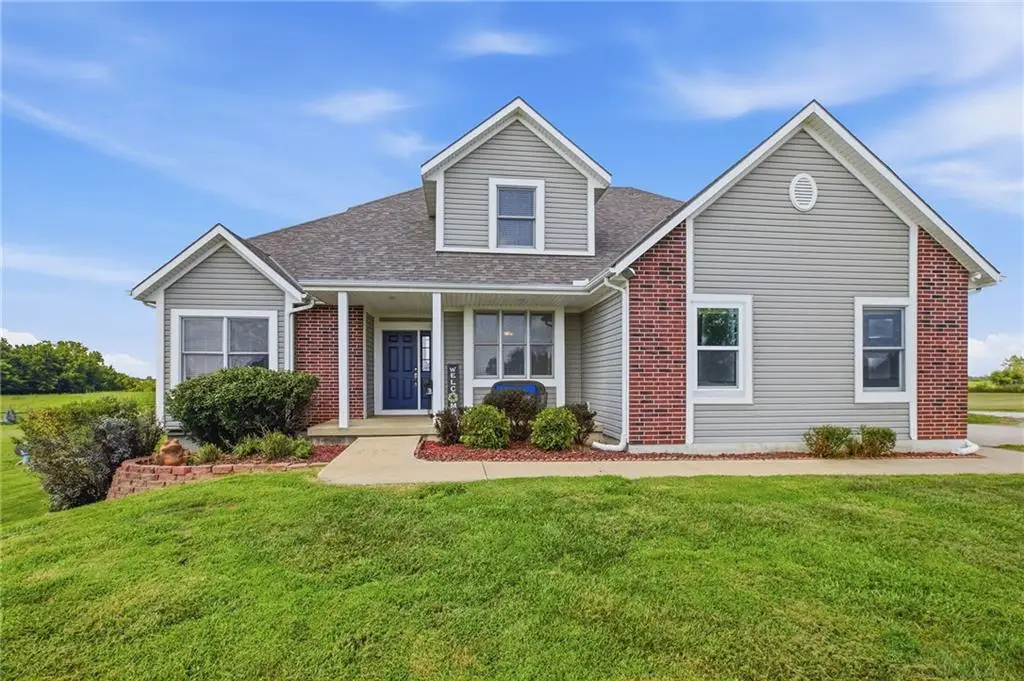 4962 W 351st Street, Louisburg, KS 66053 - #1