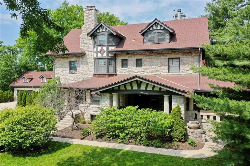633 E Armour Boulevard, Kansas City, MO 64109 - #1