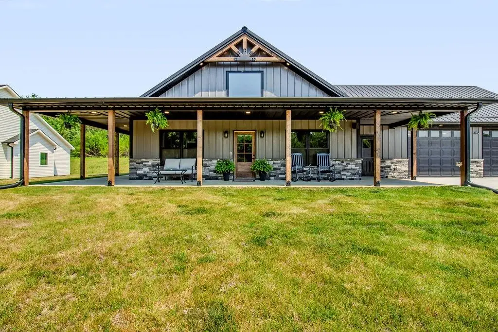 327 NE 21st Road, Warrensburg, MO 64093 - #1