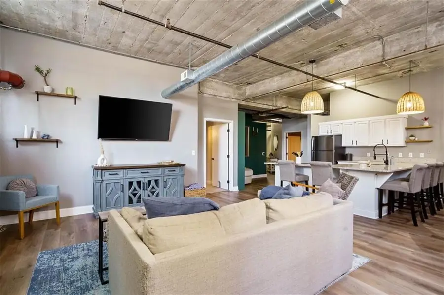 321 W 7th Street #103, Kansas City, MO 64105 - #2