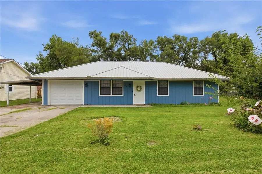 304 E 2nd Street, Lawson, MO 64062 - #2