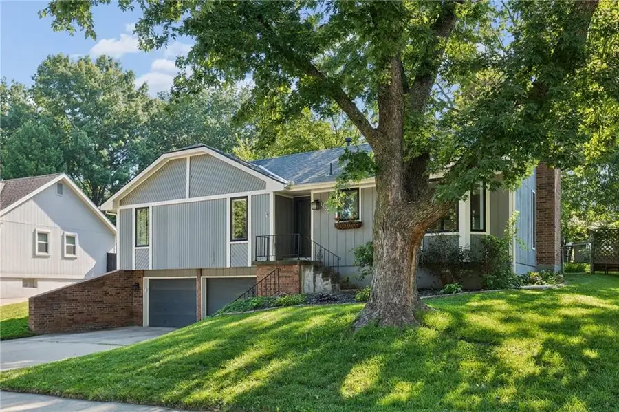 1201 Bristol Way, Liberty, MO 64068 - #3