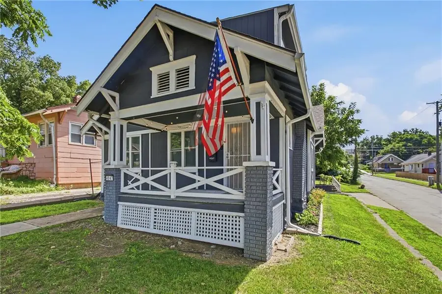 4947 Woodland Avenue, Kansas City, MO 64110 - #2
