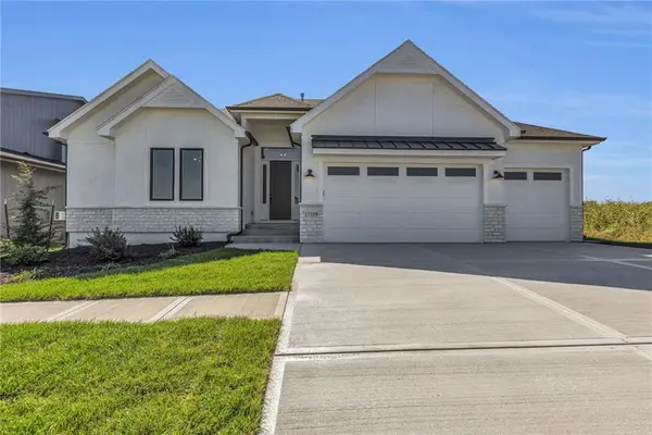 16890 S Illusion Street, Olathe, KS 66062