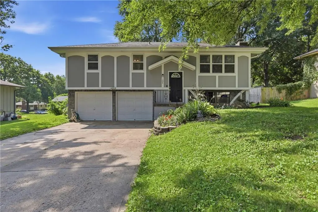 104 SW Gladstone Drive, Blue Springs, MO 64014 - #1