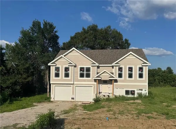 233 SE 141 Road, Warrensburg, MO 64093