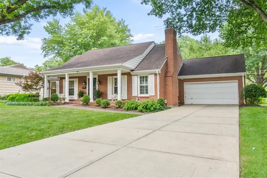 8611 Belleview Avenue, Kansas City, MO 64114 - #3