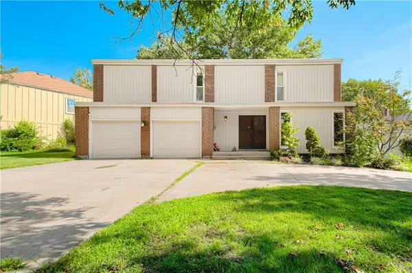 9803 Colony Place, Kansas City, MO 64131