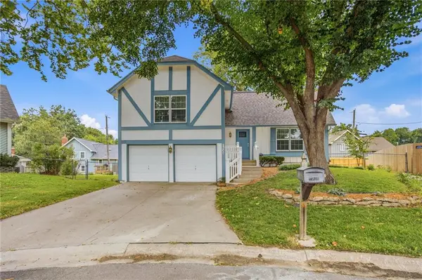 1300 S Apache Court, Olathe, KS 66062