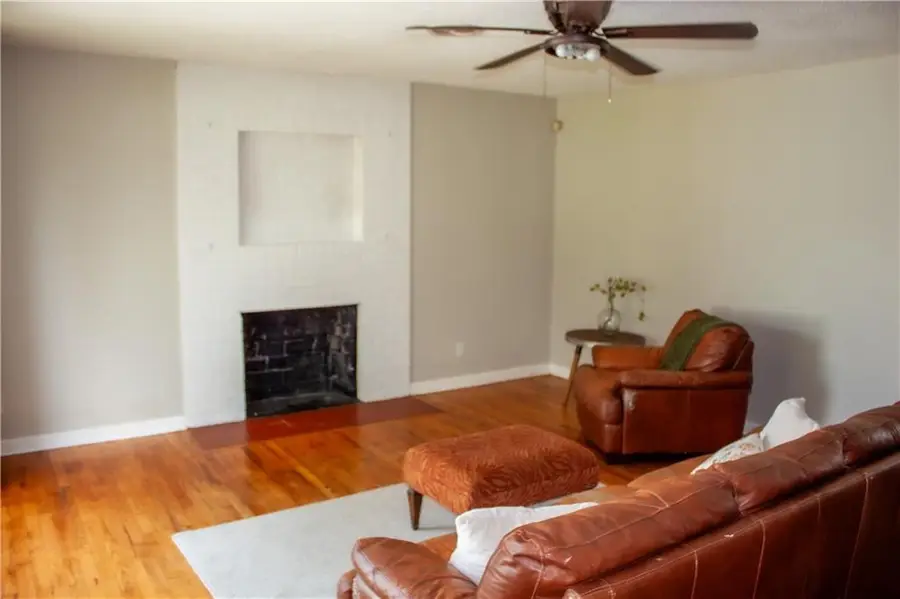 415 NE 87th Street, Kansas City, MO 64155 - #3