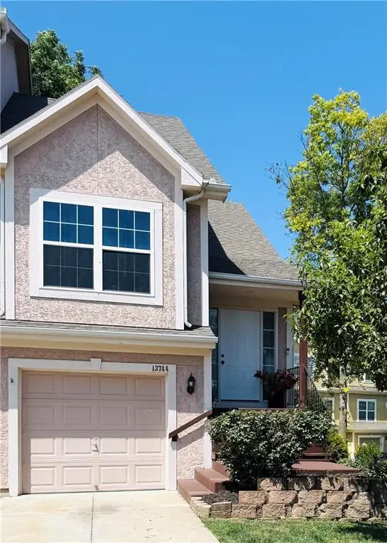13744 Grove Avenue, Bonner Springs, KS 66012