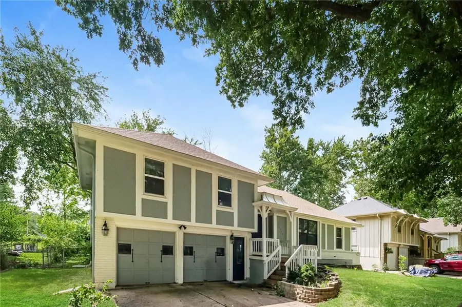 12708 Sycamore Avenue, Grandview, MO 64030 - #2