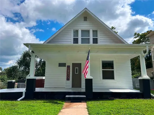 2922 Sacramento Street, St Joseph, MO 64507