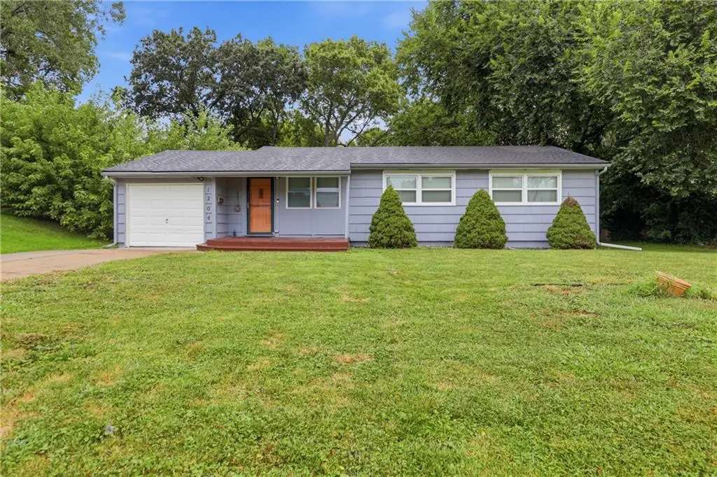 1204 NE 62nd Street, Gladstone, MO 64118 - #1