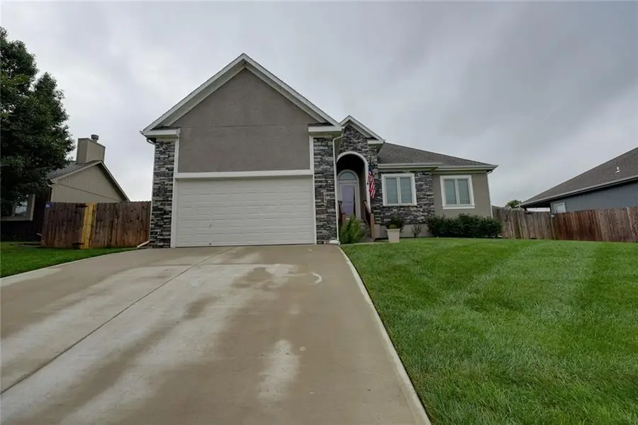 1115 SW 8th Street, Oak Grove, MO 64075 - #3