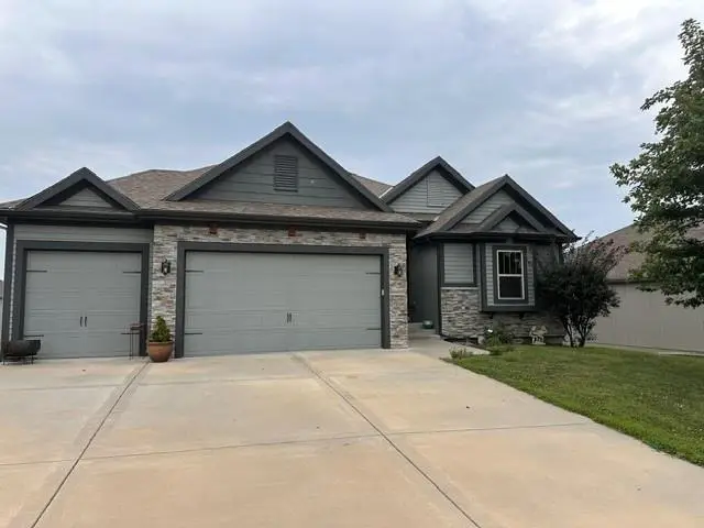 10533 N Randolph Avenue, Kansas City, MO 64157 - #1