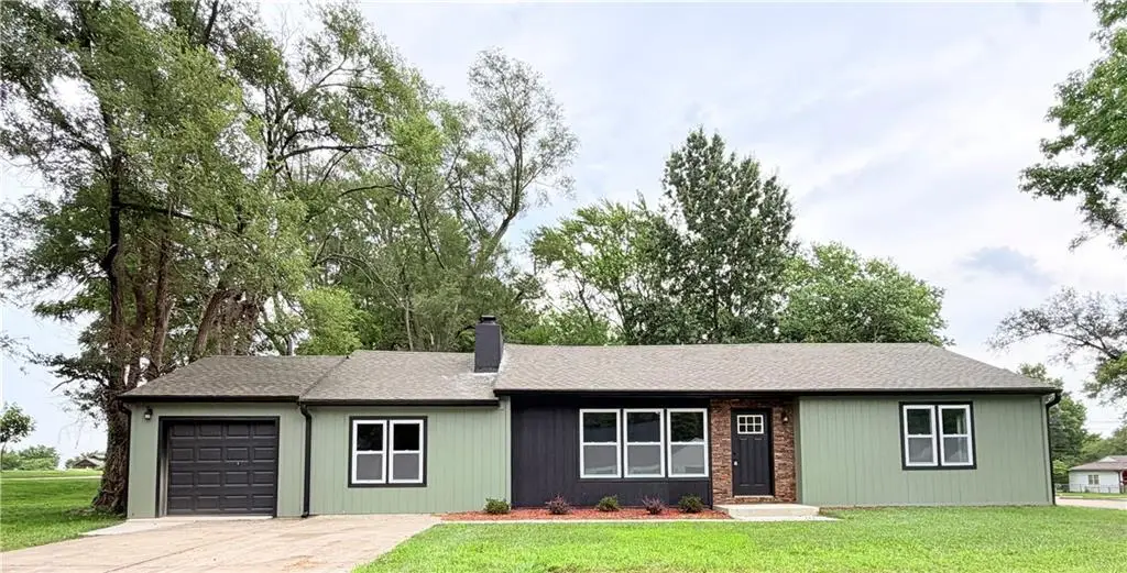 605 NE Douglas Street, Lees Summit, MO 64063 - #1