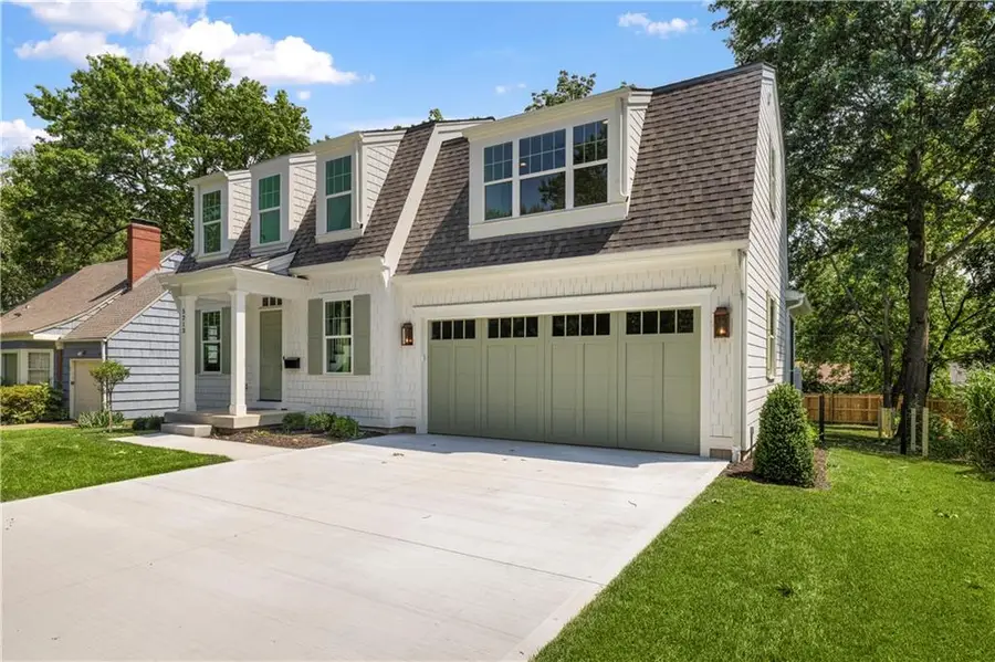 5213 W 70th Terrace, Prairie Village, KS 66208 - #2