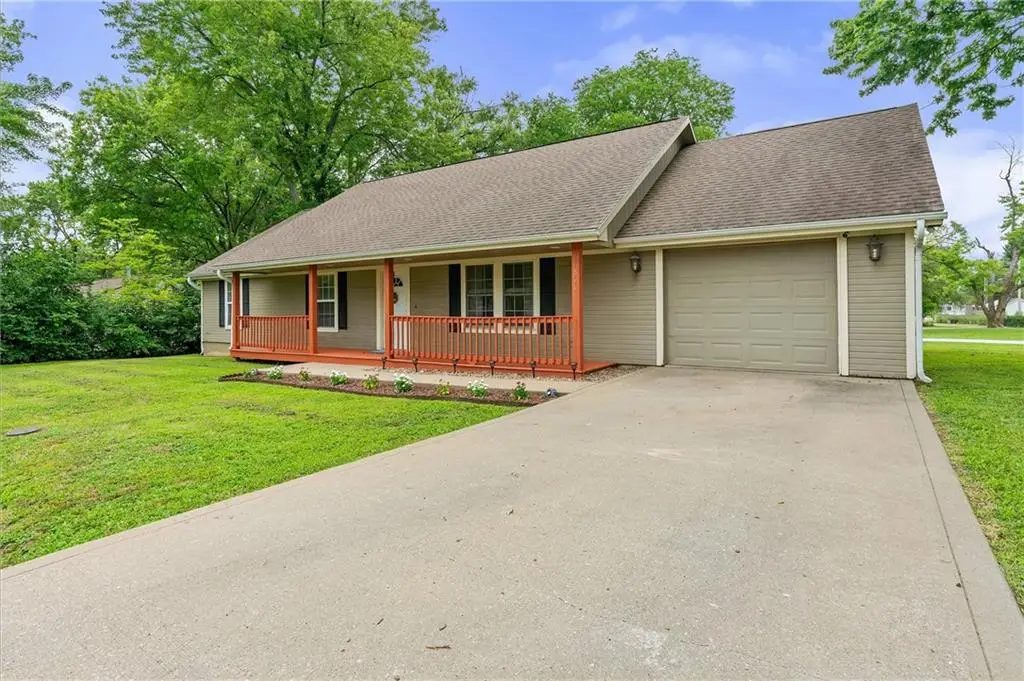 800 E North Main Street, Richmond, MO 64085 - #1