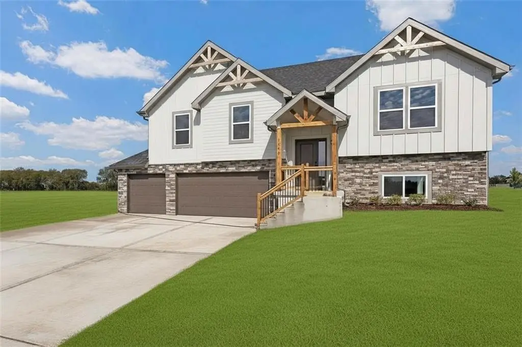 132 SE Nelson Drive, Blue Springs, MO 64014 - #1