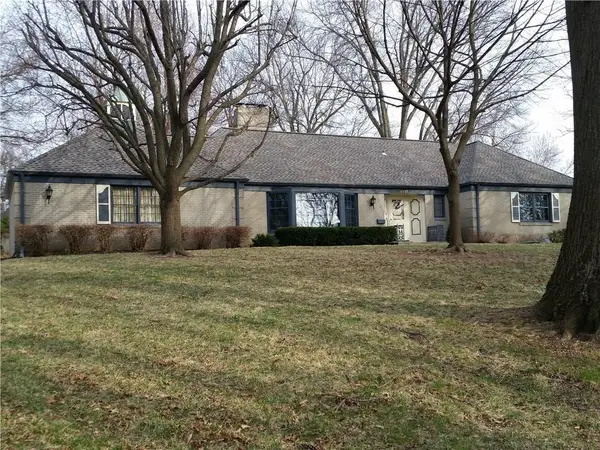 9715 Sagamore Road, Leawood, KS 66206