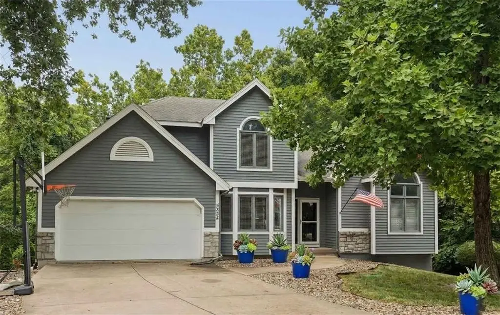 5224 N Main Street, Kansas City, MO 64118 - #1
