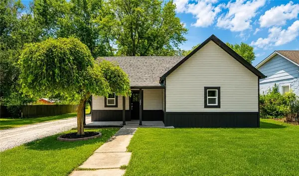 207 W 3rd Street, Creighton, MO 64739