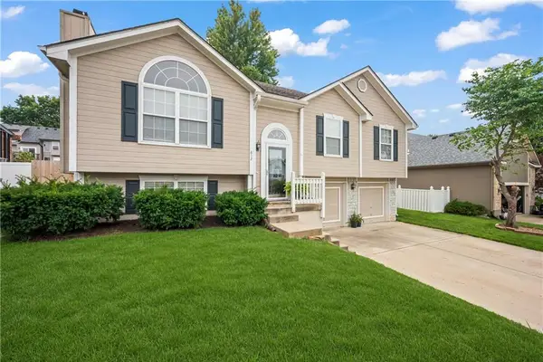 612 NE Cumberland Drive, Blue Springs, MO 64014