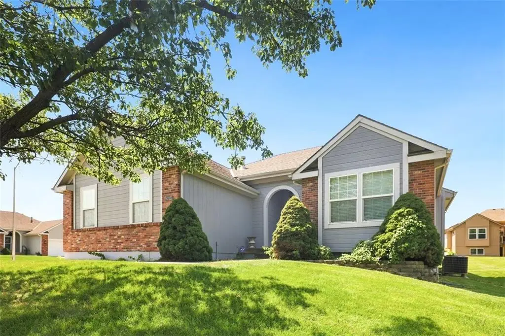 7204 N Cypress Avenue, Kansas City, MO 64119 - #1
