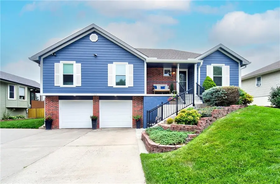 1743 Ridgeview Drive, Lees Summit, MO 64086 - #2