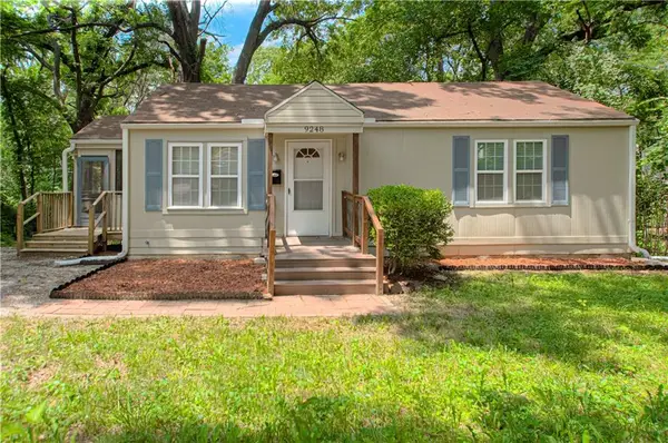 9248 Mcgee Street, Kansas City, MO 64114