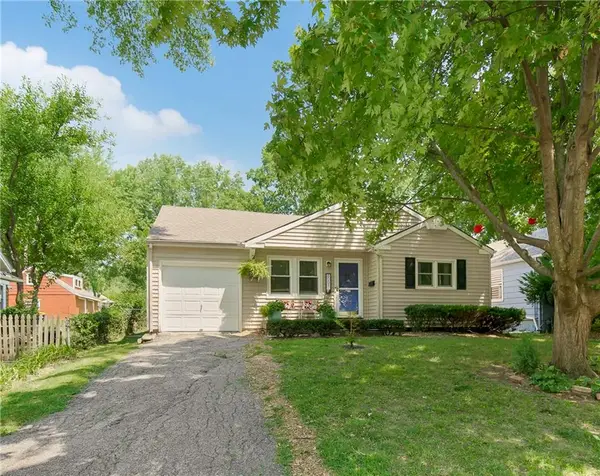 8001 Mercier Street, Kansas City, MO 64114