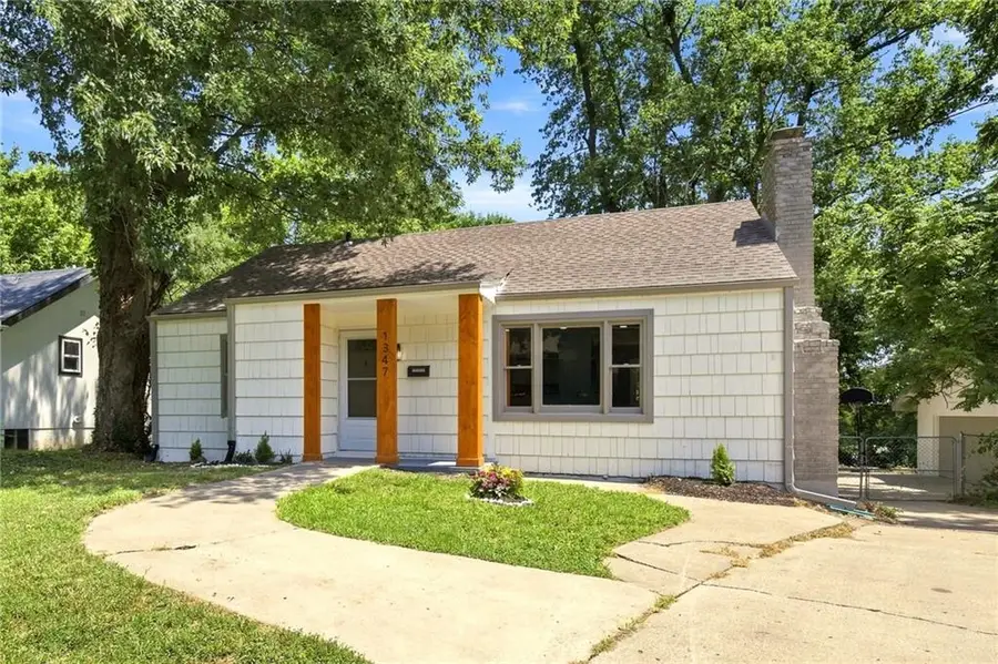 1347 S Hocker Avenue, Independence, MO 64055 - #2