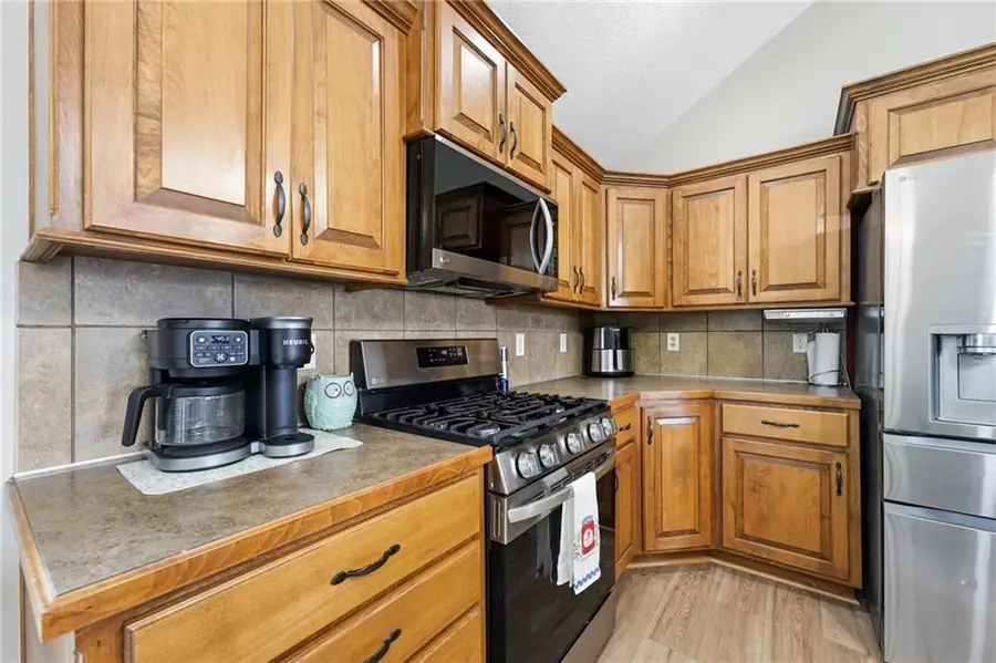 10220 N Lewis Avenue, Kansas City, MO 64157 - #2