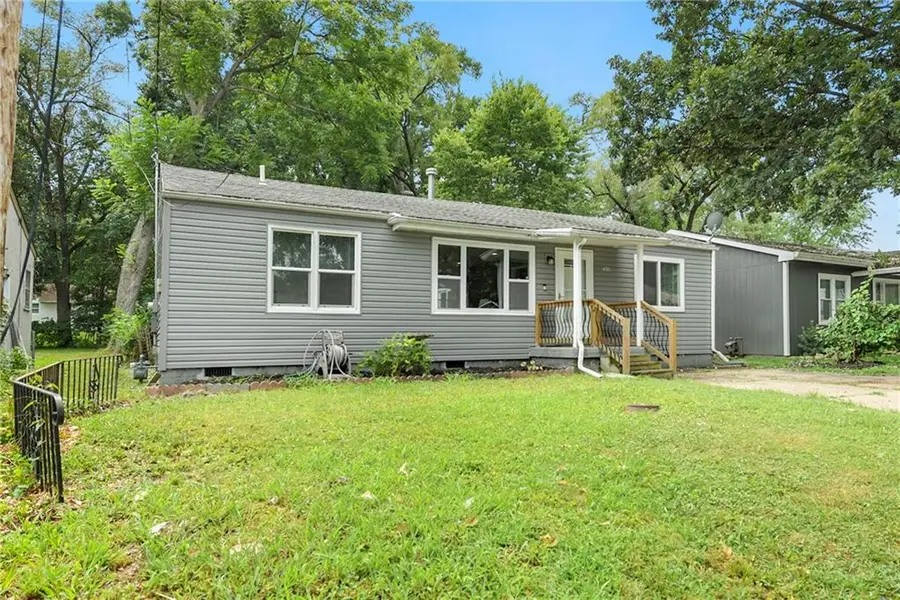 1609 Michael Street, Leavenworth, KS 66048 - #3