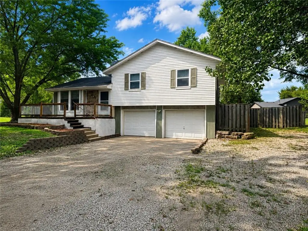 112 Sharon Lane, Garden City, MO 64747 - #1
