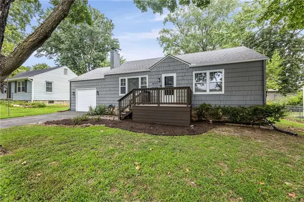 6133 Floyd Street, Overland Park, KS 66202