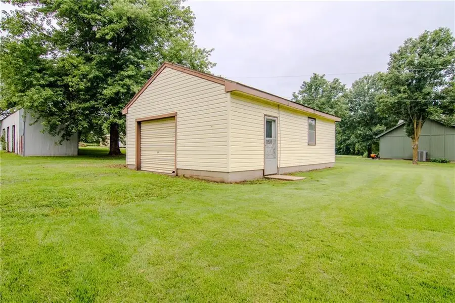 103 8th Street, Garden City, MO 64747 - #3