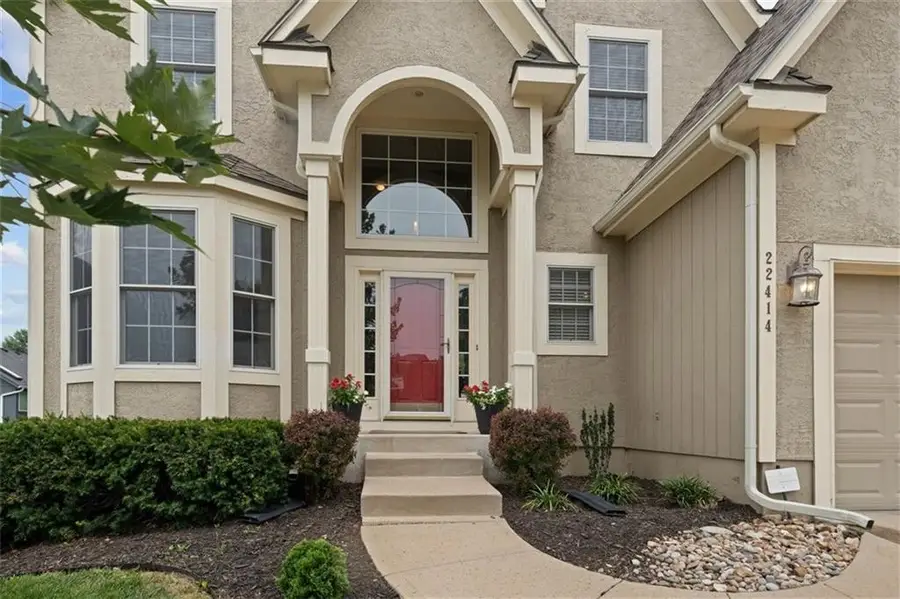 22414 W 45th Street, Shawnee, KS 66226 - #2