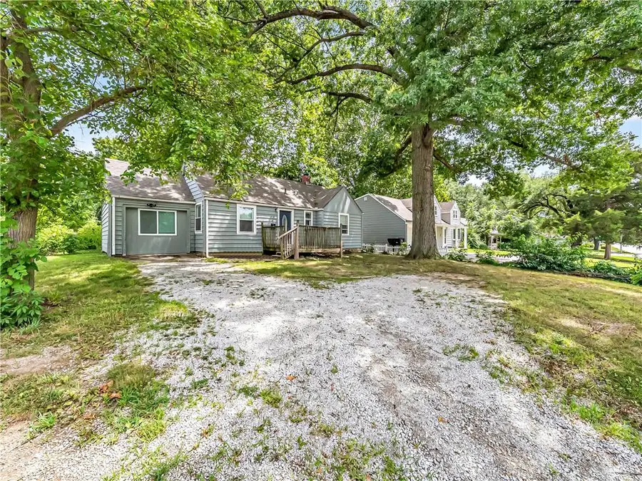 3117 S Crysler Avenue, Independence, MO 64055 - #2