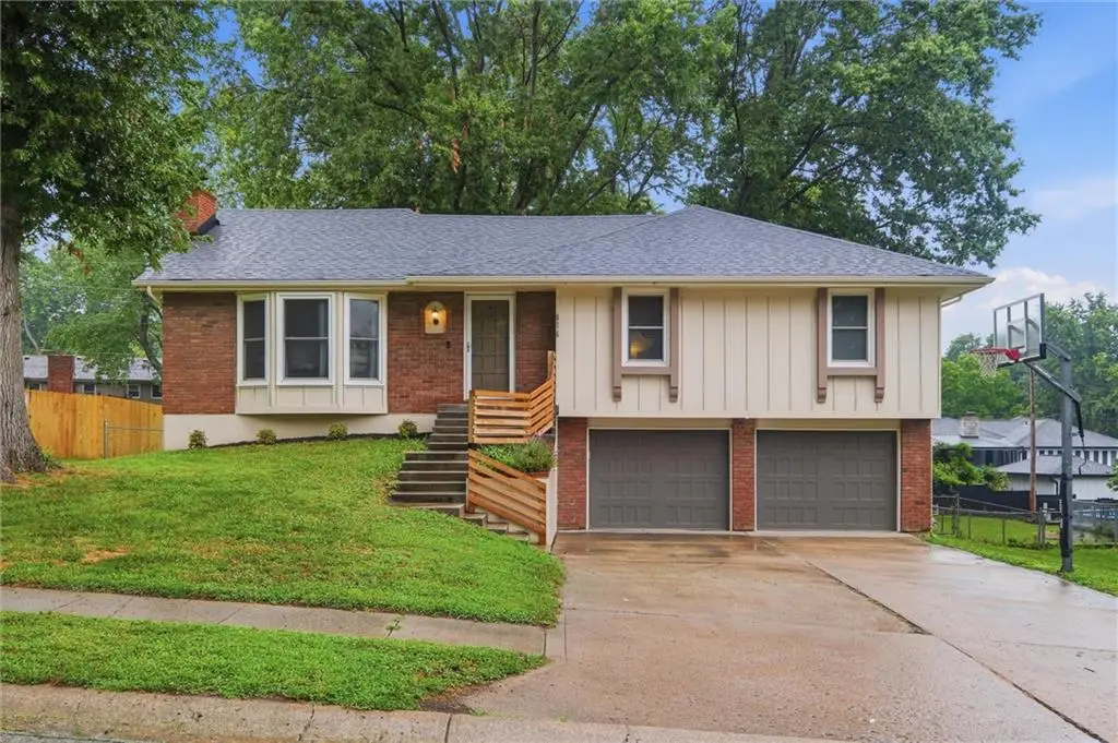 414 Kingsley Avenue, Liberty, MO 64068 - #1