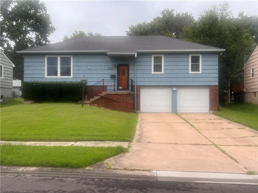 8220 E 134th Street, Grandview, MO 64030 - #1