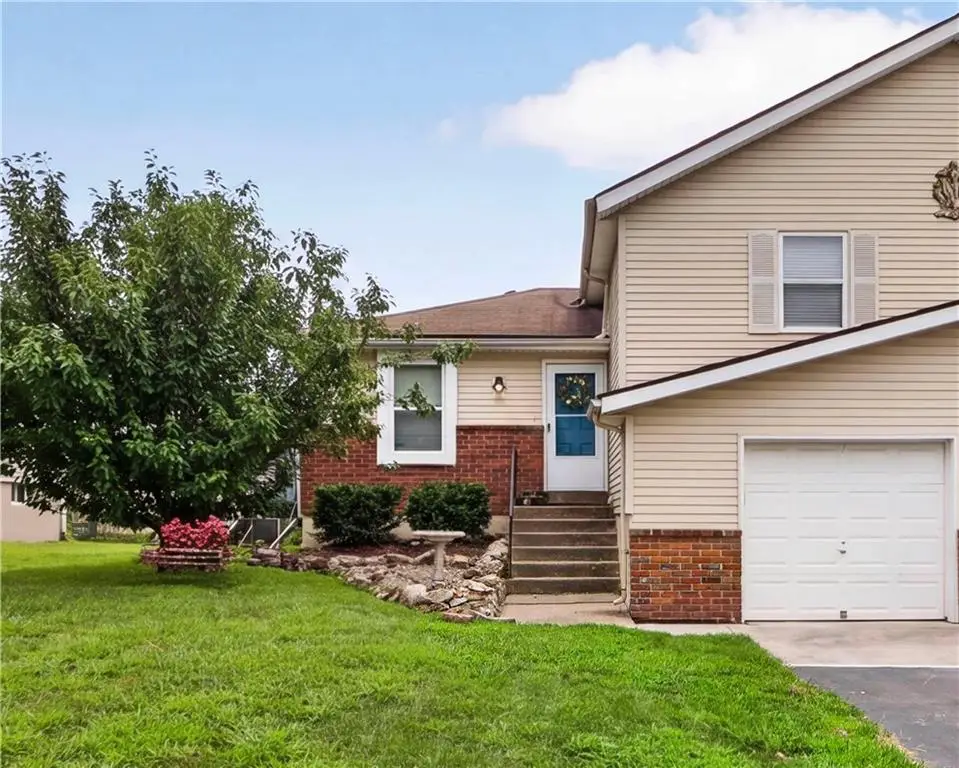 1225 W Sheridan Street, Olathe, KS 66061 - #1